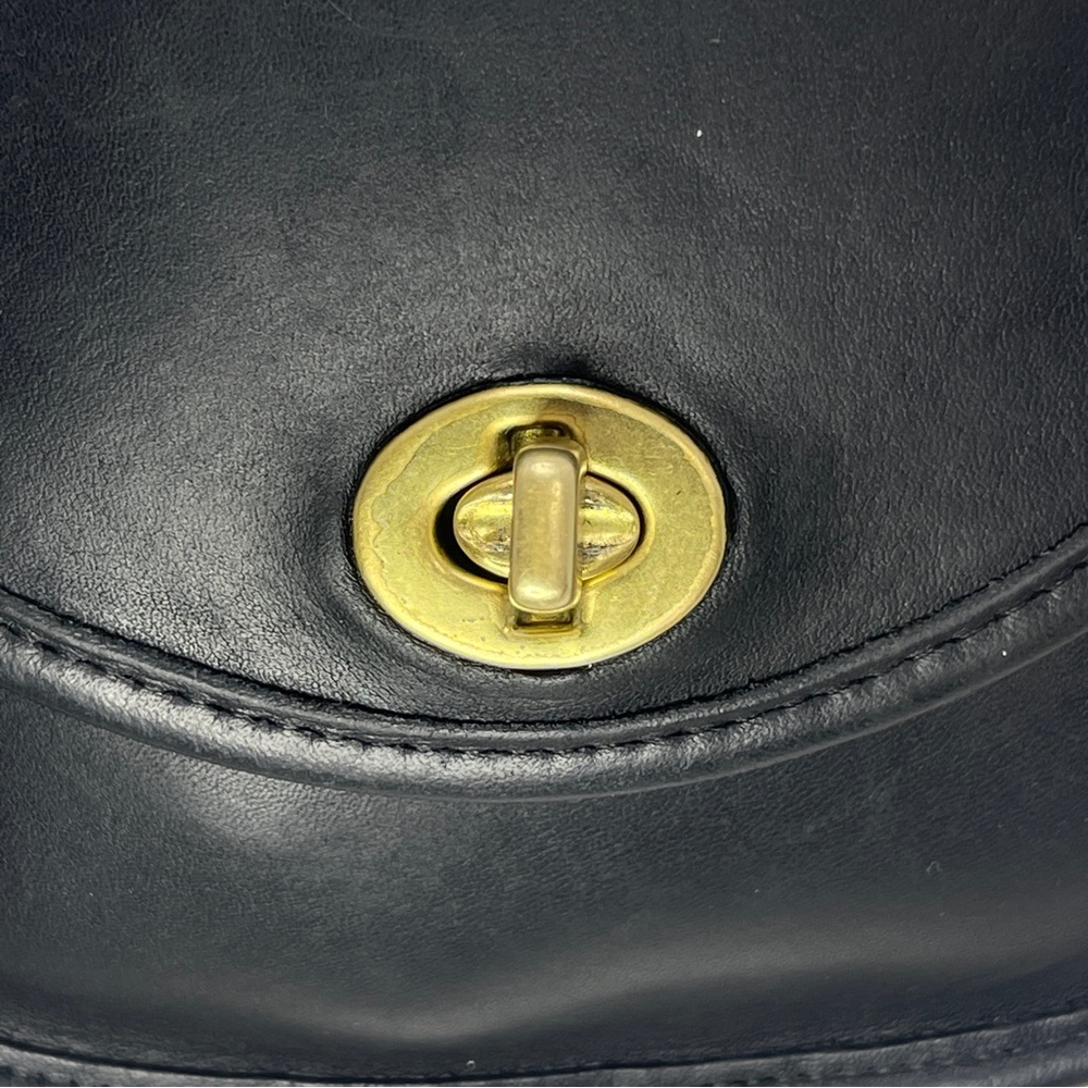🛎️ Coach Watson Turn-lock Black Vintage Crossbody Bag - Picture 7 of 15